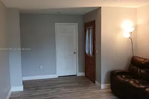 10210 SW 175th St, Miami, FL 33157 - Photo 5