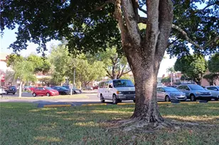 9601 Sunrise Lakes Blvd, Sunrise, FL 33322 - Photo 37