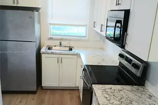 9601 Sunrise Lakes Blvd, Sunrise, FL 33322 - Photo 5