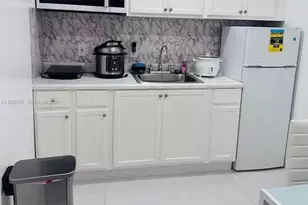 1023 NW 3rd Ave, Homestead, FL 33030 - Photo 5