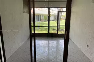 16606 Greens Edge Cir, Weston, FL 33326 - Photo 5