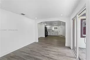 5658 SW 1st St, Miami, FL 33134 - Photo 13