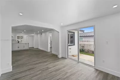 5658 SW 1st St, Miami, FL 33134 - Photo 15