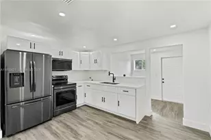 5658 SW 1st St, Miami, FL 33134 - Photo 19