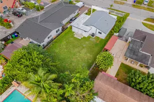 5658 SW 1st St, Miami, FL 33134 - Photo 49