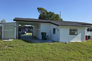 22335 Montrose Ave, Port Charlotte, FL 33952 - Photo 15