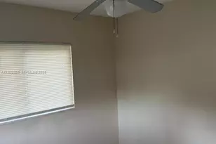 1021 NW 25th Way, Fort Lauderdale, FL 33311 - Photo 3