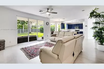 4202 Bahia Isle Cir, Wellington, FL 33449 - Photo 11