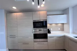 17301 Biscayne Blvd, North Miami Beach, FL 33160 - Photo 17