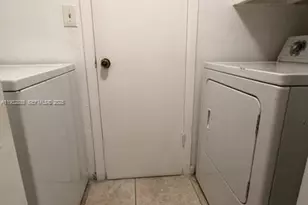 6755 NW 175th Ln, Hialeah, FL 33015 - Photo 17