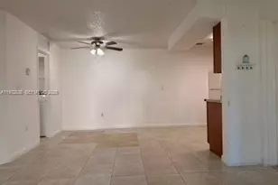 6755 NW 175th Ln, Hialeah, FL 33015 - Photo 9