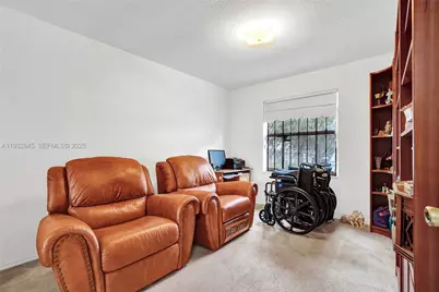 19110 NW 32nd Ave, Miami Gardens, FL 33056 - Photo 21