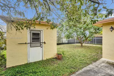 19110 NW 32nd Ave, Miami Gardens, FL 33056 - Photo 29