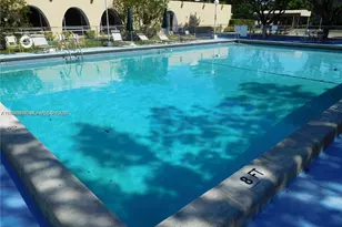 940 NE 199th St, Miami, FL 33179 - Photo 13