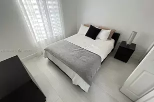 8330 NW 107th Pl, Doral, FL 33178 - Photo 7