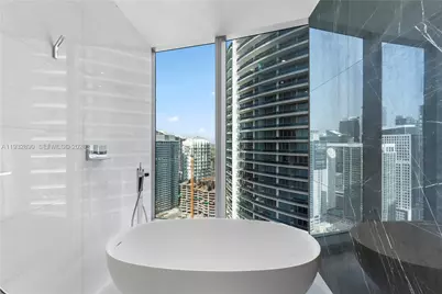 300 Biscayne Boulevard Way #4007W, Miami, FL 33131 - Photo 13