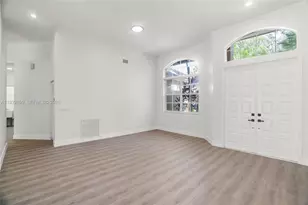2611 Oakbrook Ln, Weston, FL 33332 - Photo 3