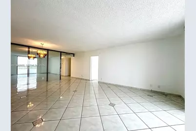 2500 Parkview Dr #1208, Hallandale Beach, FL 33009 - Photo 5