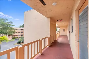 8400 Lagos De Campo Blvd, Tamarac, FL 33321 - Photo 21