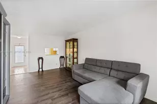 8400 Lagos De Campo Blvd, Tamarac, FL 33321 - Photo 3