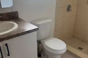 611 S 24th Ave, Hollywood, FL 33020 - Photo 3