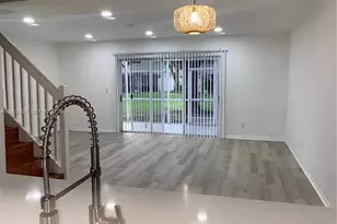 752 NW 208th Terrace, Pembroke Pines, FL 33029 - Photo 5