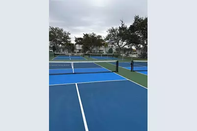 752 NW 208th Ter, Pembroke Pines, FL 33029 - Photo 31