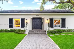 680 Buttonwood Ln, Miami, FL 33137 - Photo 15