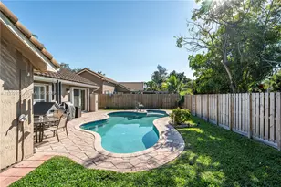 881 SW 126th Way, Davie, FL 33325 - Photo 31