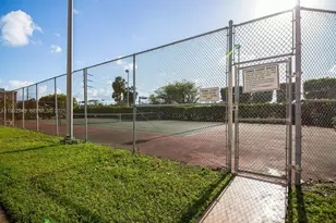 706 NW 87th Ave, Miami, FL 33172 - Photo 3