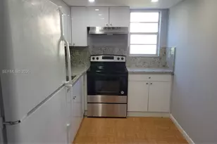 706 NW 87th Ave, Miami, FL 33172 - Photo 9