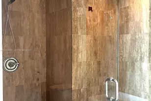 300 S Biscayne Blvd, Miami, FL 33131 - Photo 13