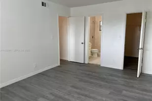 6501 Winfield Blvd, Margate, FL 33063 - Photo 9