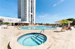 20515 E Country Club Dr, Aventura, FL 33180 - Photo 35