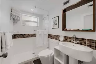 1700 NE 105th St, Miami Shores, FL 33138 - Photo 13