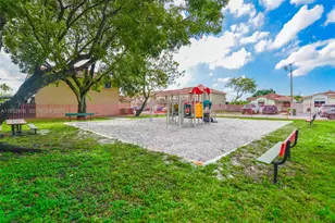 2570 W 67th Pl, Hialeah, FL 33016 - Photo 29