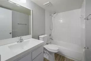 2570 W 67th Pl, Hialeah, FL 33016 - Photo 15