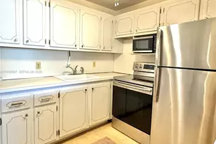 1023 Durham A, Deerfield Beach, FL 33442 - Photo 7