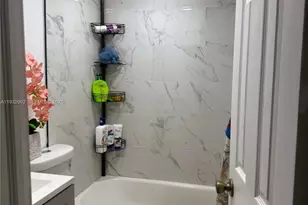 13261 SW 9th St, Davie, FL 33325 - Photo 7