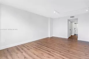 2801 NE 183rd St, Aventura, FL 33160 - Photo 9