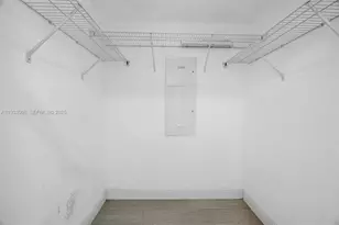 951 Brickell Ave, Miami, FL 33131 - Photo 21