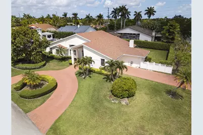 13945 SW 107th Ct, Miami, FL 33176 - Photo 5