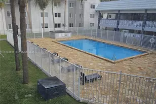 10820 SW 200th Dr, Cutler Bay, FL 33157 - Photo 7