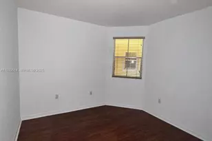 8964 W Flagler St, Miami, FL 33174 - Photo 11