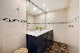 5401 Collins Ave, Miami Beach, FL 33140 - Photo 19