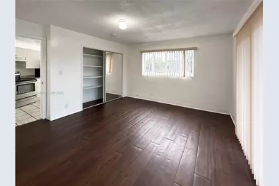 3049 NW 9th Ave #6, Wilton Manors, FL 33311 - Photo 11