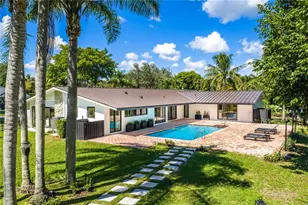 10945 SW 75th Ct, Pinecrest, FL 33156 - Photo 5