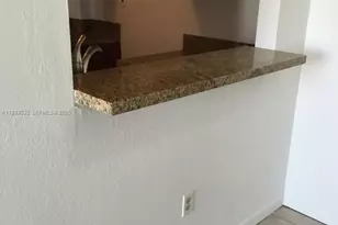 8145 NW 7th St, Miami, FL 33126 - Photo 7