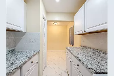 2335 NE 172nd St #4, North Miami Beach, FL 33160 - Photo 23