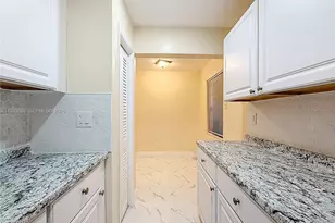 2335 NE 172nd St, North Miami Beach, FL 33160 - Photo 23